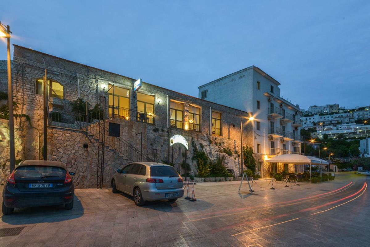 B&B Al Molo Peschici Exterior photo