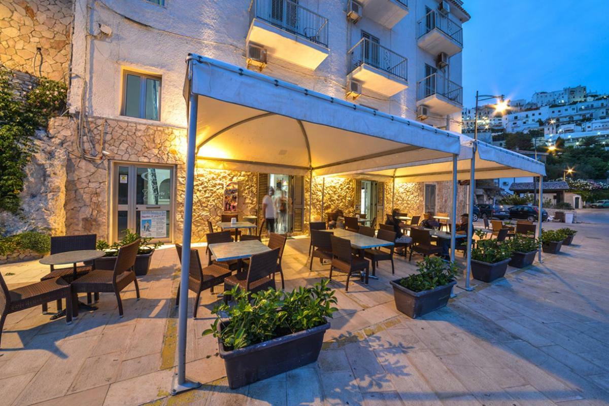 B&B Al Molo Peschici Exterior photo